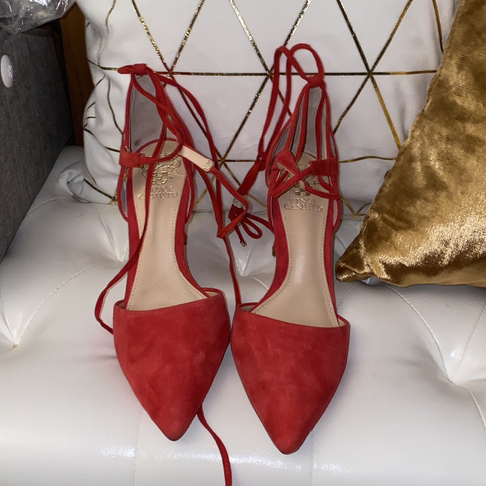 NWT: Vince Camuto Heels